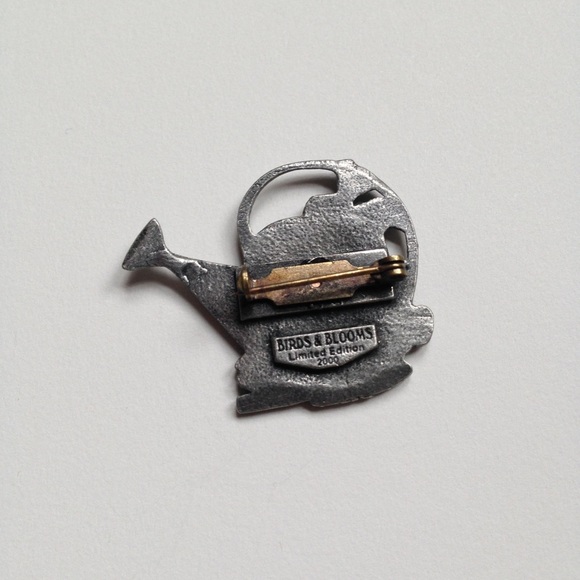 Birds and Bloom | 2000 limited edition pin garden - Picture 3 of 3